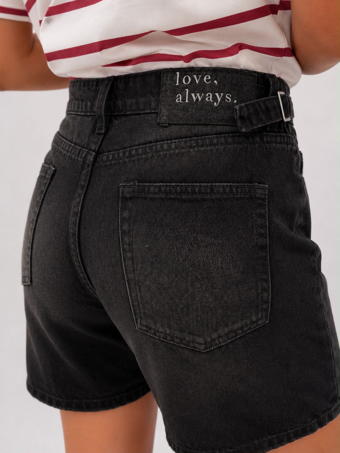 Bermuda Capri Negra
